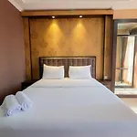 Exquisite Studio Menteng Park Apartment By Travelio